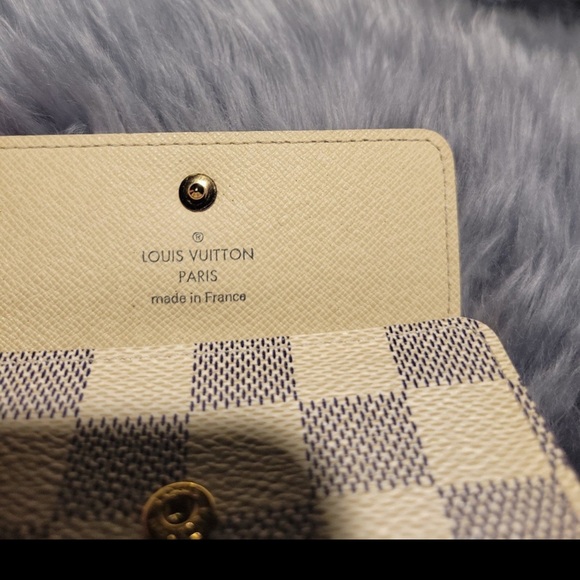 Louis Vuitton Damier Azur Keycase - Picture 2 of 7